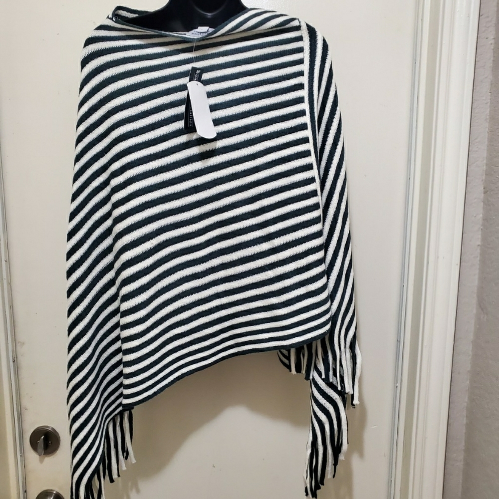 NCAA Women Campus Specialty team poncho